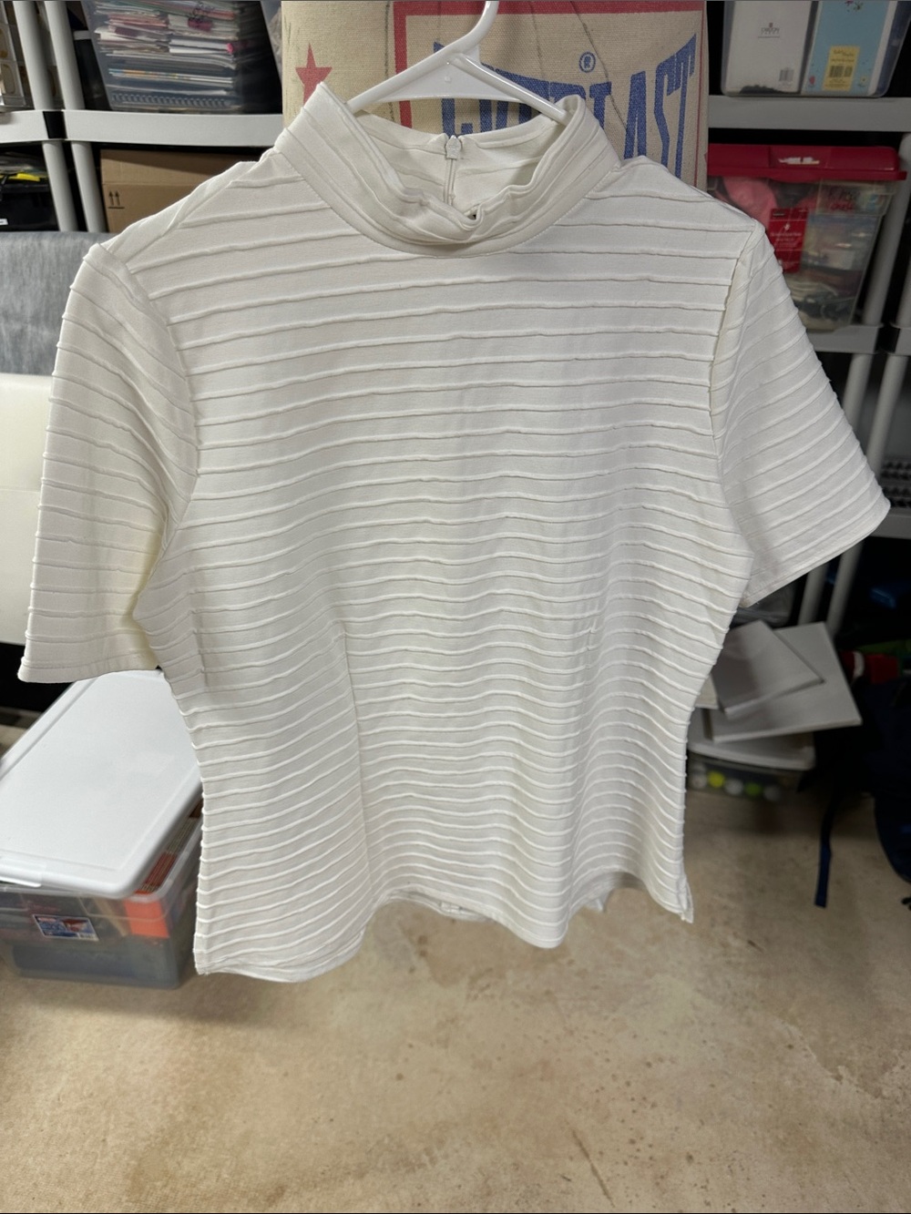 Vera Wang Short-Sleeve Mock Neck Ribbed Top in Cream